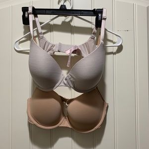 Victoria Secret 34 D Demi bras